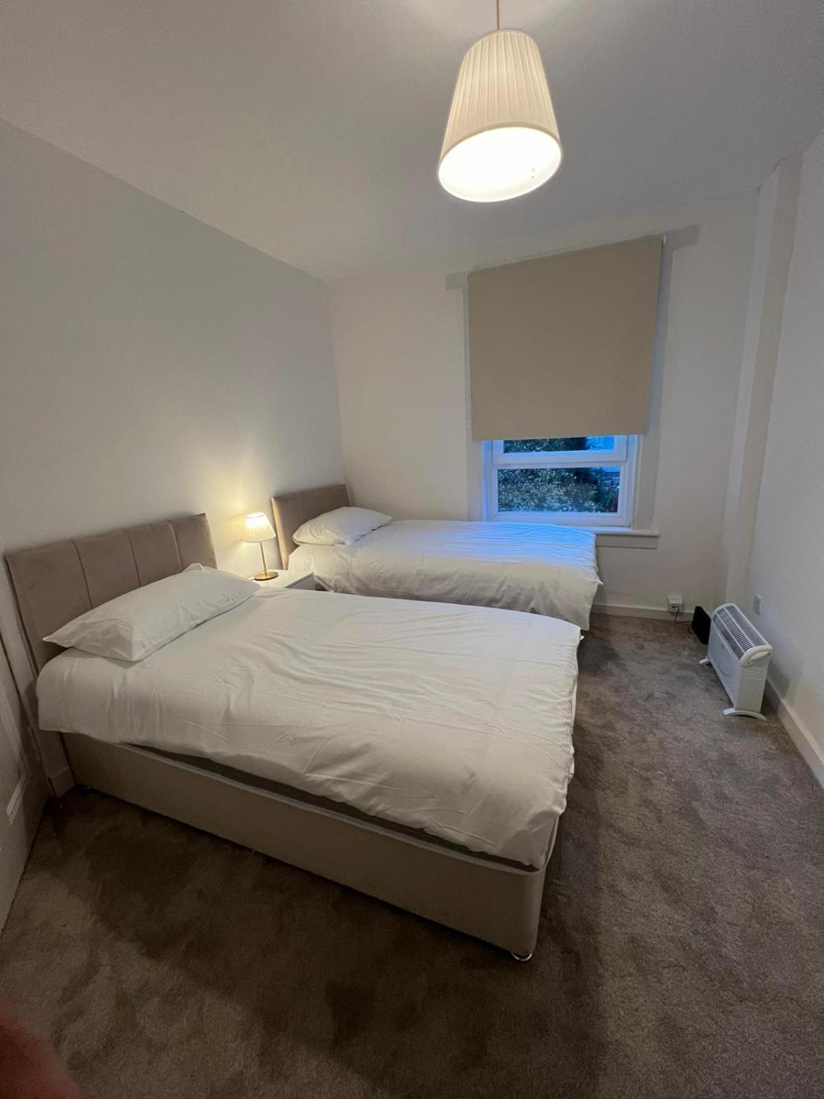 Archillects Entire Two Bedroom Comfy House - Free Parking Glasgow Kültér fotó